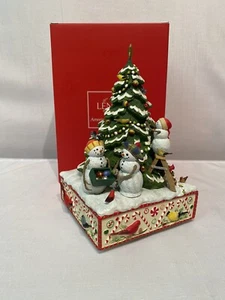 NWT Lenox Merry Christmas Tree Music Box Plays O Tannenbaum 8.5" T Box 830963 - Picture 1 of 14