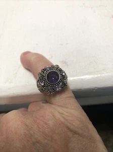 Anello vintage 925, colore argento con pietra viola - Foto 1 di 7