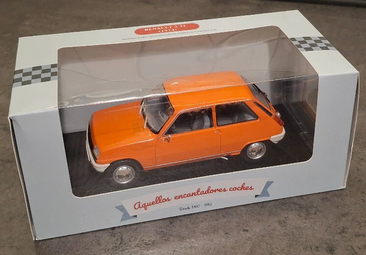 Bburago Renault R5 Turbo Modellauto 1:24 – Metallisch Blau, Mit Drehbaren Rädern & öffnenden Türen, Für Sammler Ab 3 Jahren