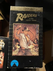 Raiders Of The Lost Ark - 1981 - VHS - Harrison Ford, Karen Allen - Picture 1 of 2