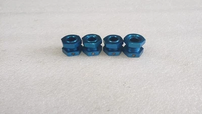 TEAM ASSOCIATED RC8B3.2 17MM WHEEL HUB  - Image 1 of 2