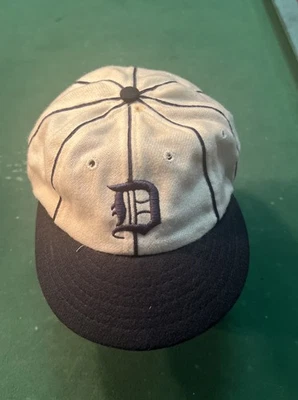 DETROIT TIGERS VINTAGE FITTED HAT 1911 THROWBACK 7 1/4 Cooperstown Collection - Image 1 of 4