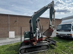 2005 TAKEUCHI TB 135 Excavator - Picture 1 of 12