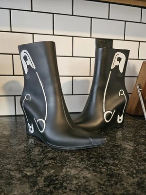 Melissa Por Herchcovitch Alexandre Rare Blk Wedge RainBoot Safety Pin Design US5 - Image 1 of 4