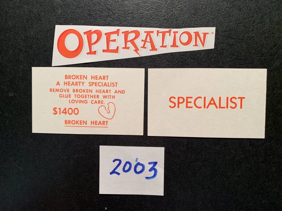 Operación 2003 Tarjeta Especial Corazón Roto Juego Repuesto MB Foto 1 de 1