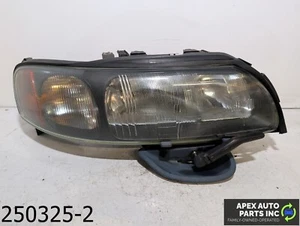 OEM 2004-2007 Volvo V70 2.5L Passenger Right Headlight Lamp Halogen W/ Washers - Picture 1 of 11