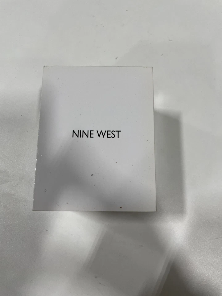 Original Nine West Women NW1578CHGB Champagne Dial Gold Tone Bracelet Watch