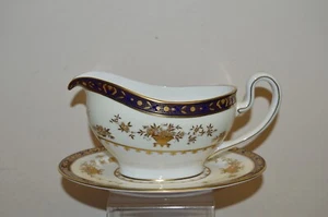Wedgwood & Bentley ( Minton ) Dynasty Gold Gravy Jug / Sauce Boat & Saucer - Picture 1 of 4