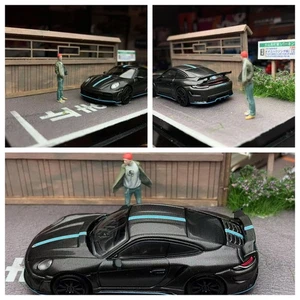 Pop Race 992 Singer GTR 911 Carbon Edition - Blue Line 1:64 mit Figur - Bild 1 von 1