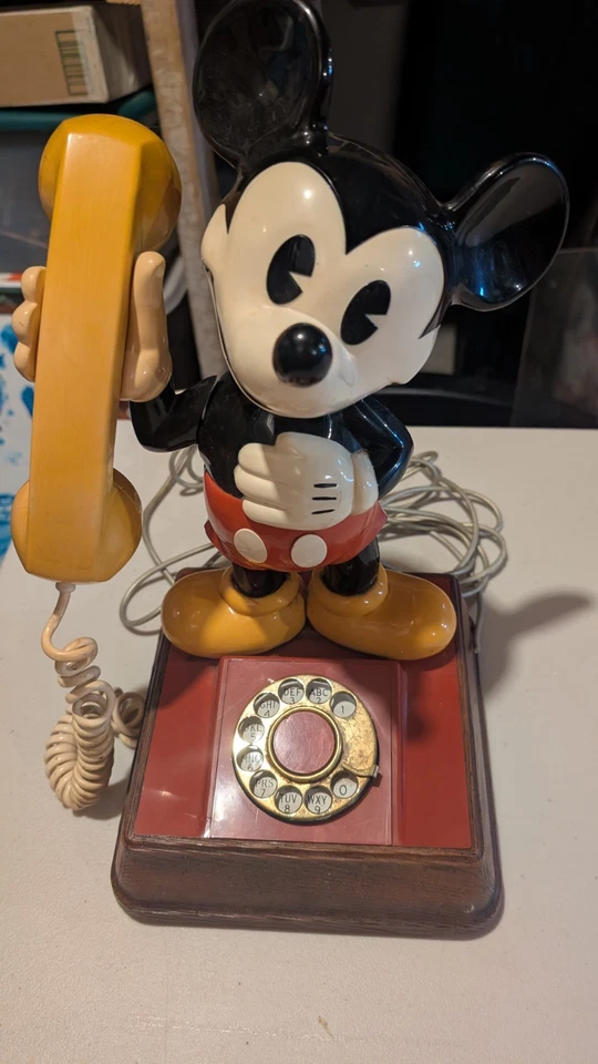 Teléfono de escritorio de colección Disney Standing Mickey Mouse con marcación giratoria 1976 teléfono fijo Foto 1 de 4