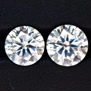 4.11ct VVS [2Pcs Pair] Brilliant Round Cut 8.5mm White (Color Less) Moissanite - Picture 1 of 5