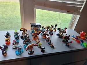 Skylanders Toy Figure 48 Piece Lot - Activision Mixed Characters  - Picture 1 of 16