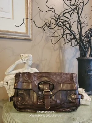 L.A.M.B. Bolso sin asas bandolera convertible de cuero para computadora portátil #621 by Gwen Stefani Foto 1 de 4