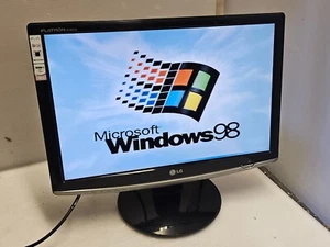 Monitor LCD 19", LG Flatron W1952TQ, 1440x900, 16:9, FOR RETRO GAMING, WORKING - Picture 1 of 6