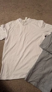 JUEGO DE PIJAMA A RAYAS MEZCLADAS BLANCAS PARA HOMBRE NUEVO SIN ETIQUETAS POR BOUX AVENUE TALLA UK PEQUEÑO PRECIO DE VENTA SUGERIDO POR EL FABRICANTE £25 - Imagen 1 de 3