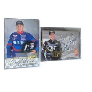 Juego de 2- 1998/1996 Press Pass VIP Racing Geoff Bodine Edición Limitada Firmado - Imagen 1 de 6