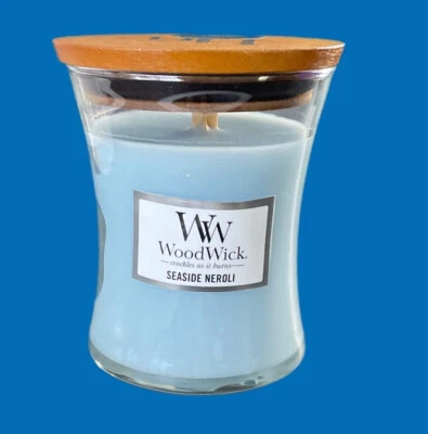 Vela perfumada WoodWick Seaside Neroli ampulheta 9,7 oz madeira craquelada azul oceano - Imagem 1 de 4
