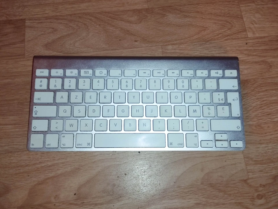 Teclado Bluetooth APPLE A1314 Inalámbrico - FUERA DE SERVICIO - Imagen 1 de 1