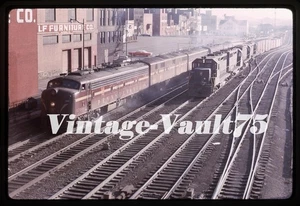 ORIGINAL SLIDE PRR 5700 2292 PENNSYLVANIA FREIGHT ALTOONA PA KODACHROME 1965 - Picture 1 of 1