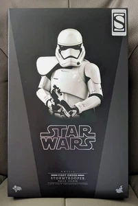 Hot Toys 1:6 Scale Star Wars The Force Awakens First Order Stormtrooper Squad - Bild 1 von 5