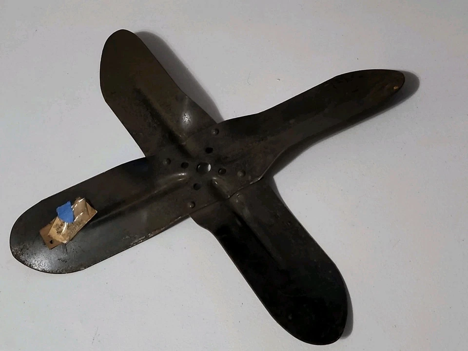 Ventilador de refrigeração do motor especial Deluxe Riviera Super fabricante de equipamento original Buick GM 1320952 novo em folha 1941-49 - Imagem 1 de 3