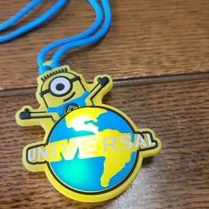 Universal City USJ Minion Glowing Charm Pendant Collectible Unopened - Picture 1 of 6