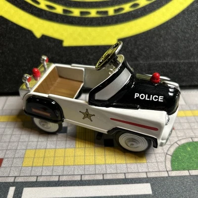 Golden Wheel Police Pedal Car Model - Image 1 of 4