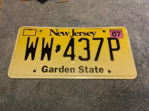 New Jersey License Plate 2001 Garden State WW-437P - Picture 1 of 1
