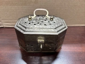 🦗Vintage Indianer Messing 60er Jahre Cricket Box Potpourri Räucherstäbchen Schmuck Griff aufklappbar - Bild 1 von 8