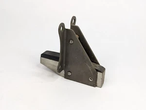 NOS Genuine Yamaha Cam Chain Guide Stopper 256-12241-00 - Bild 1 von 2