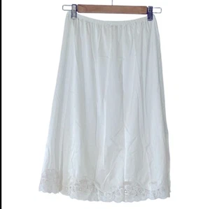 Vintage Vanity Fair Half Slip Skirt Side Slit Nylon & Lace Size M Style 11-763  - Picture 1 of 8