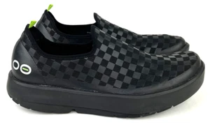 OOFOS OOmg eeZee Sneaker basse da donna 10 (EU 41) da recupero slip-on nere a scacchi - Foto 1 di 11