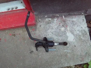 2011 Suzuki Swift Clutch Master Cylinder Mk3 1.2 Petrol 2010-2017 - Picture 1 of 5