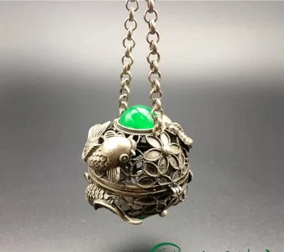 Antiguo colgante bola fragancia sándalo hueco cobre blanco Foto 1 de 4