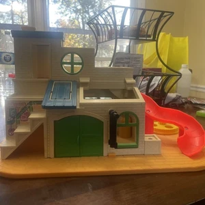 Vintage 1976 Fisher Price Sesame Street Clubhouse Playhouse #937 (INCOMPLETE) - Picture 1 of 14