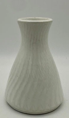 Handgemachte Beton-Vase „Wave“ – Minimalistisch & Modern, 14 cm - Bild 1 von 4