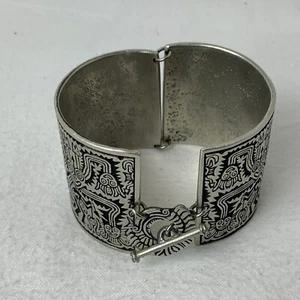 VTG Alice Seely 2000 Tribal Art Large Two Panel Pewter Bracelet Signed - Picture 1 of 10