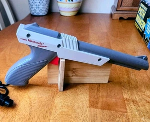 Original 1985 Zapper - Nintendo NES - Duck Hunt Gun - NES-005 Gray -TESTED WORKS - Picture 1 of 10