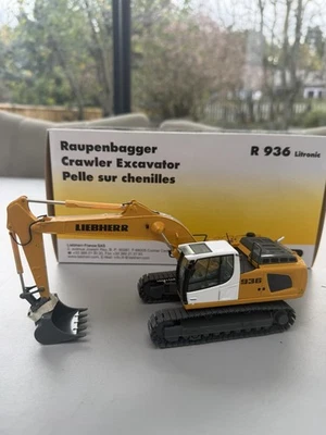 Liebherr 936 Excavator Model 1/50 - Image 1 of 2