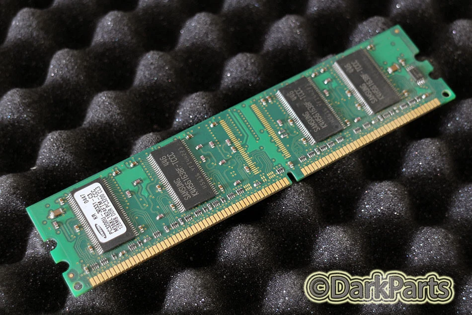 Samsung M368L1624FTM-CCC 128MB Memory RAM PC3200U-30331-C3 - Image 1 of 1