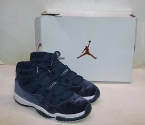 Air Jordan 11 Retro Midnight Navy Samt Turnschuhe Größe 10,5 US Damen - Bild 1 von 15