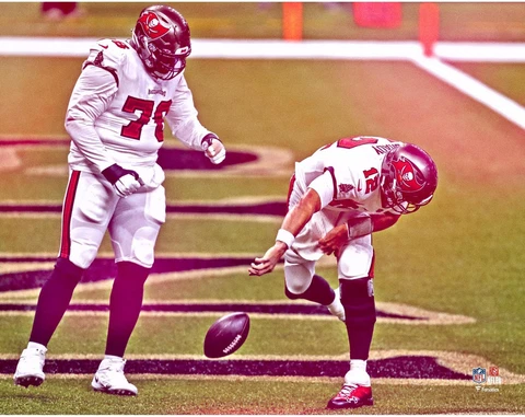 Tom Brady Tampa Bay Buccaneers Unsigned Fan Filter First Buccaneers Cover
