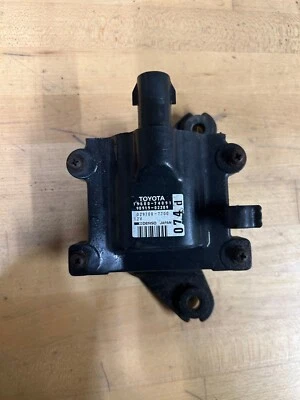 Toyota  HT ignition Coil Part No. 90919-02209 19500-74091 - Image 1 of 4