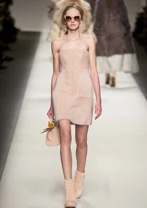 Vestido sin tirantes FENDI rosa piel de cordero de oveja bustier 40 2 4 - Imagen 1 de 5
