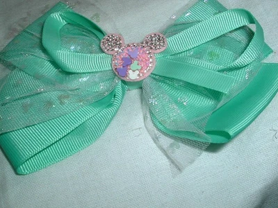 Pinza para el pelo Disney Mickey Mouse Aqua moño y estrás rosa Foto 1 de 3