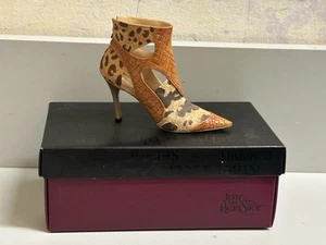 Just the Right Shoe by Raine Step into Your Fantasies 2005 Savage Item# 25550 - Picture 1 of 5