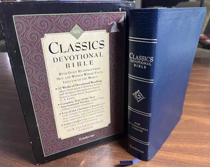 New International Version BIBLE: Classics Devotional Bonded Leather Navy Blue - Imagen 1 de 2