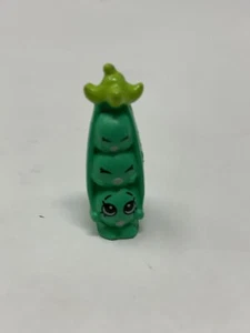 Shopkins Food Green Sweet Pea Pod Season 3 Mini Figure Vegetable Yellow - Picture 1 of 8