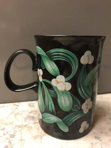 Dunoon Weihnachten Caroline Bessey Mistelzweig auf schwarzem Becher Made in Scotland - Bild 1 von 6