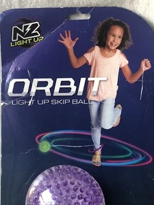 Toysmith Orbit Kids Skip Ball On Rope Light Up - Bild 1 von 4